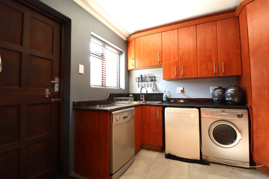 3 Bedroom Property for Sale in Sherwood Eastern Cape